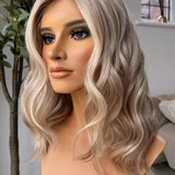 Glueless HD lace front wig - 16/17” - XS/XXS