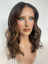 Carregar imagem no visualizador da galeria, HD Full lace wig/glueless wig - 18/19” - 22/22.5&quot; cap
