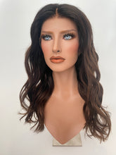Afbeelding in Gallery-weergave laden, HD Full lace wig/glueless wig - 21/22&quot; - EVIE -  21.5/22” cap
