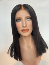 Carregar imagem no visualizador da galeria, HD Full lace wig/glueless wig - 16” - SARA - 21/21.5&quot; cap
