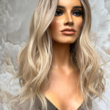 MOLLIE - HD Full lace wig - 20” - XS/S