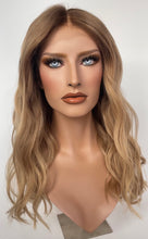 Afbeelding in Gallery-weergave laden, HD Full lace wig/glueless wig - 22” - 20.5/21&quot; cap
