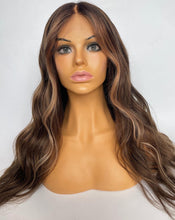 Lade das Bild in den Galerie-Viewer, BAILEY - Luxurious HD lace front  - 14&quot; - 26&quot;
