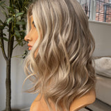 Glueless HD lace front wig - 16/17” - XS/XXS