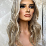 MOLLIE - Gluesless HD lace front wig - 20” - XS/S
