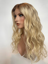 Afbeelding in Gallery-weergave laden, HD Full lace wig/glueless wig - 22” - ABBIE - 20.5/21&quot; cap
