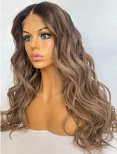 Afbeelding in Gallery-weergave laden, MILLIE - Luxurious HD lace front - 14&quot; - 26&quot;
