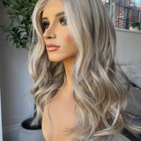 Glueless HD lace front wig - 20” - MOLLIE - XS