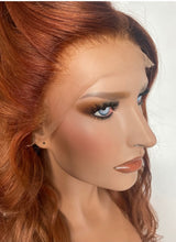 Afbeelding in Gallery-weergave laden, SORAYA - Luxurious 360 HD lace wig- 14&quot; - 26&quot;
