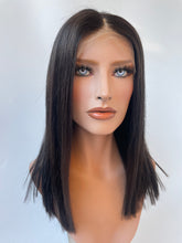 Carregar imagem no visualizador da galeria, Full lace wig/glueless wig - 16&quot; -  21.5/22” cap
