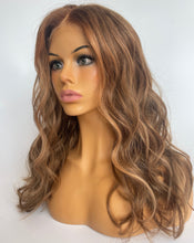 Afbeelding in Gallery-weergave laden, HD Full lace wig/glueless wig - 22” - SOPHIE - 22.5&quot; cap
