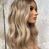 MOLLIE - Gluesless HD lace front wig - 18” - S/M