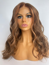Afbeelding in Gallery-weergave laden, HD Full lace wig/glueless wig - 22” - SOPHIE - 22.5&quot; cap
