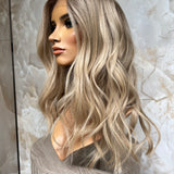 MOLLIE - HD Full lace wig - 20” - XS/S