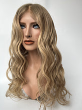 Načíst obrázek do prohlížeče Galerie, MOLLIE - Luxurious 360 HD lace wig- 14&quot; - 26&quot;
