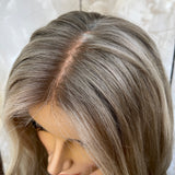 MOLLIE - Gluesless HD lace front wig - 20” - XS/S