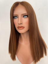 Afbeelding in Gallery-weergave laden, HD Full lace wig/glueless wig - 19/20” - 21.5”
