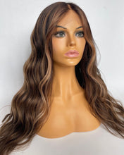 Afbeelding in Gallery-weergave laden, BAILEY - Luxurious HD lace front  - 14&quot; - 26&quot;
