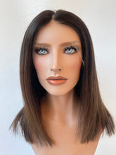 Afbeelding in Gallery-weergave laden, Full lace wig/glueless wig - 15/16&quot; -  21/21.5” cap
