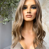 RACHEL - Glueless HD lace front - 18” - S