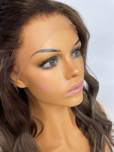 Afbeelding in Gallery-weergave laden, LUCY - Luxurious HD lace front - 14&quot; - 26&quot;
