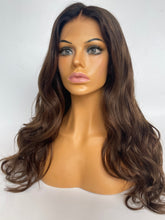 Afbeelding in Gallery-weergave laden, EVIE - Luxurious HD lace front - 14&quot; - 26&quot;
