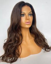 Afbeelding in Gallery-weergave laden, EVIE - Luxurious HD lace front - 14&quot; - 26&quot;
