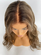 Afbeelding in Gallery-weergave laden, JAMIE - Luxurious HD lace front - 14&quot; - 26&quot;
