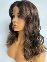 Afbeelding in Gallery-weergave laden, JODIE - Luxurious HD lace front - 14&quot; - 26&quot;
