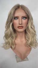 Load and play video in Gallery viewer, HD lace front wig/glueless wig - 17/18” - 21/21.5/22” cap
